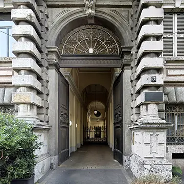 Ingresso della sede di Piazza Castello – Milano 2023